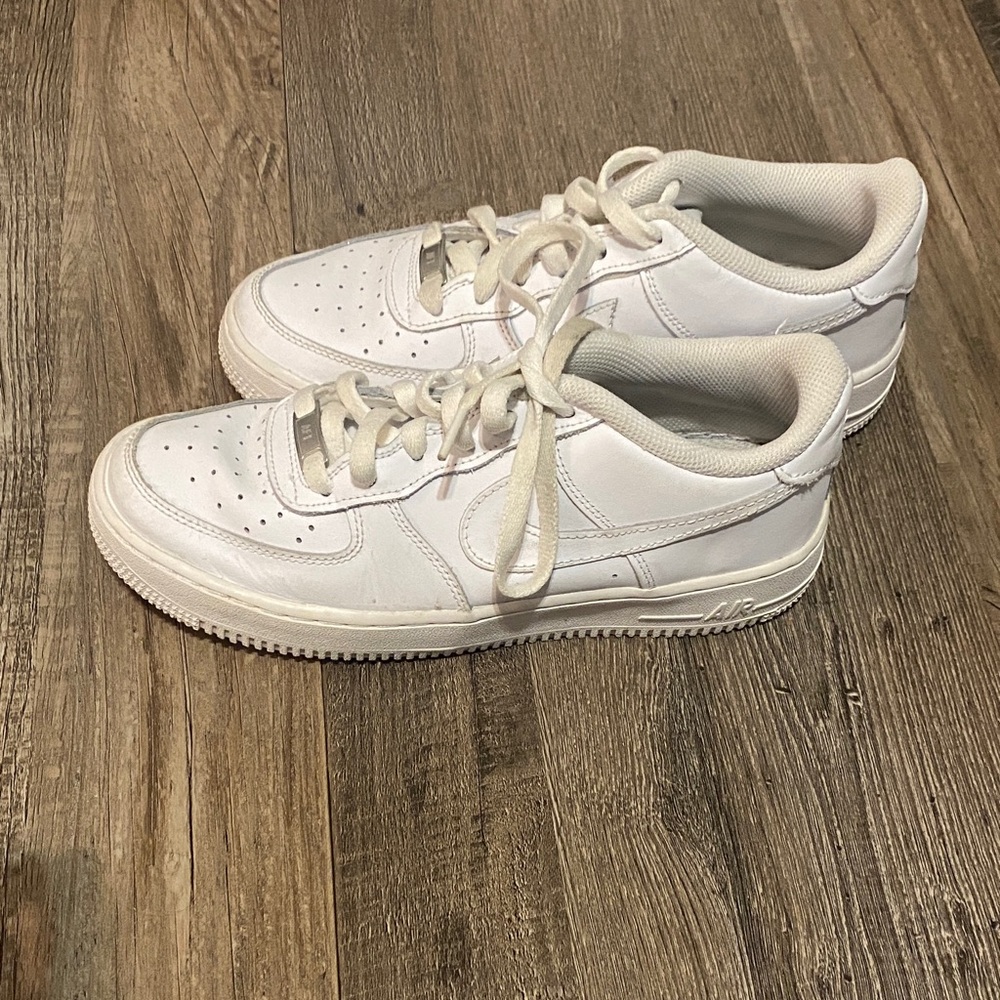 Nike White Women's Sneakers